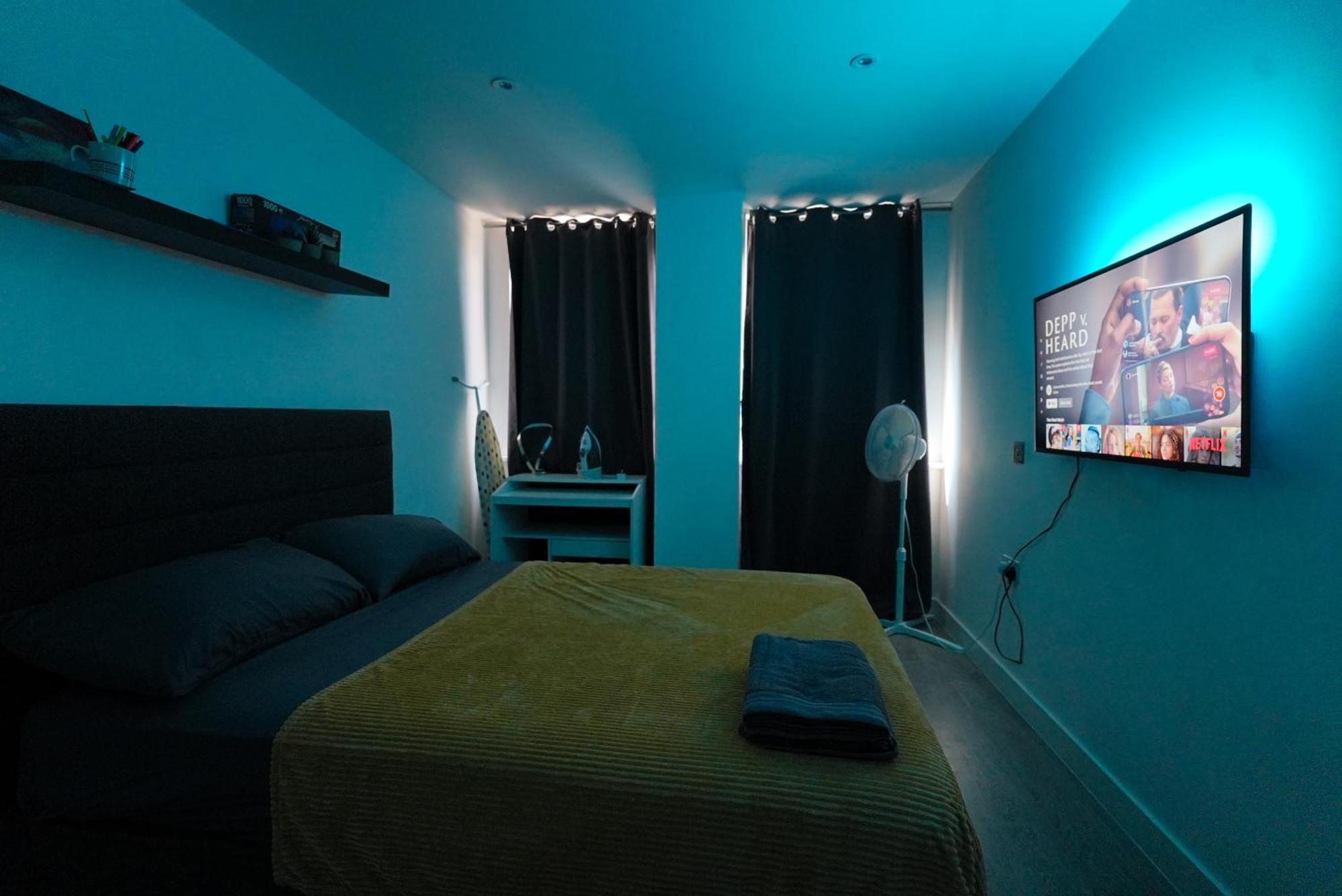 Smart Close To Watford Atria And Station *